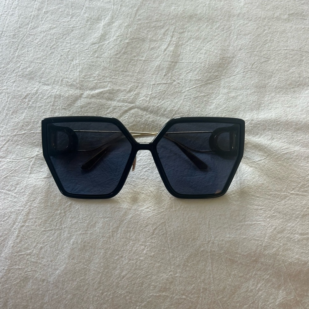 Dior Butterfly 30 Montaigne Sunglasses